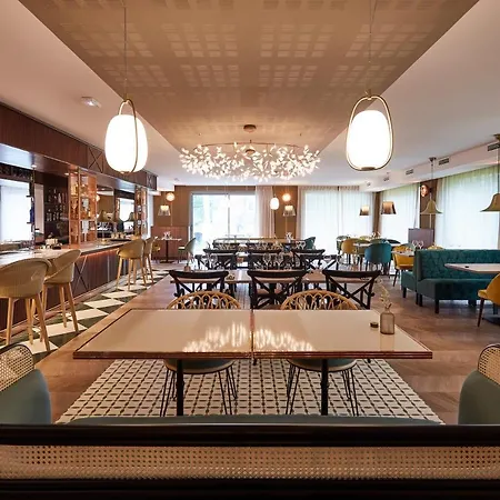 Alojamento de Acomodação e Pequeno-almoço Le Domaine Des Diamants Blancs 4*